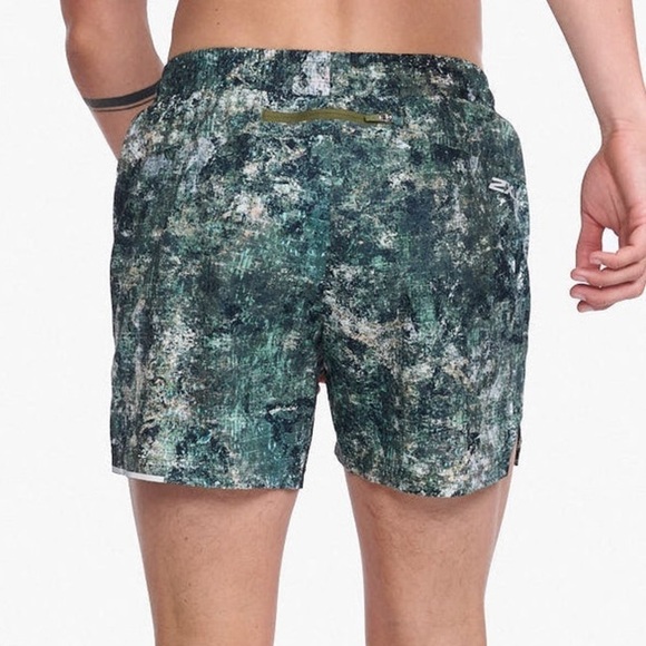 2XU Aero athletic lightweight stretch lined shorts w/front pockets. Sz-S. T14 - Picture 2 of 12